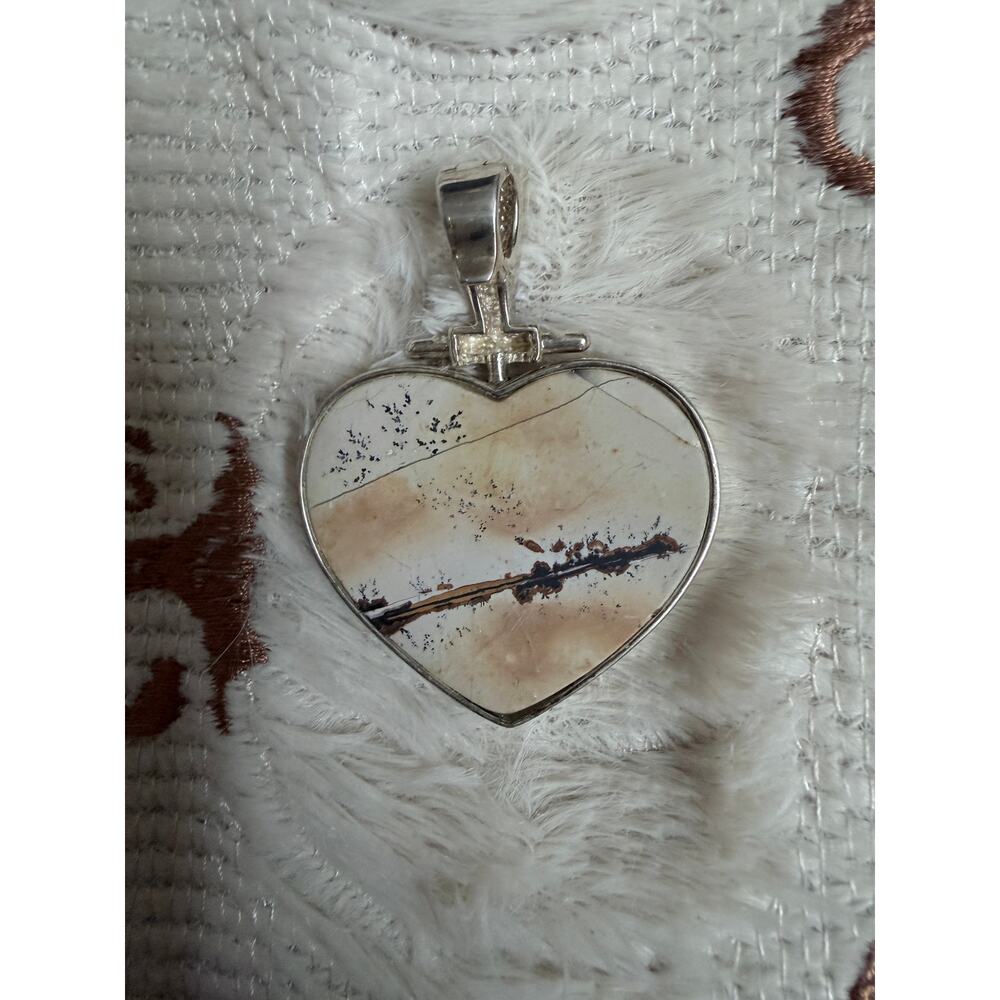 .925  Picture Jasper and Mother of Pearl Heart Pendant “Big Kiss” (X) Bail Opens - Picture 3 of 13